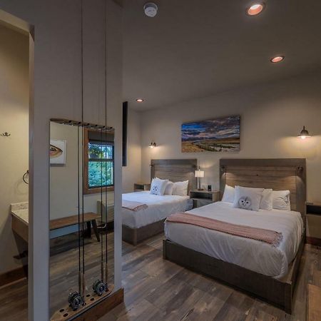 Golden Stone Inn West Yellowstone Buitenkant foto