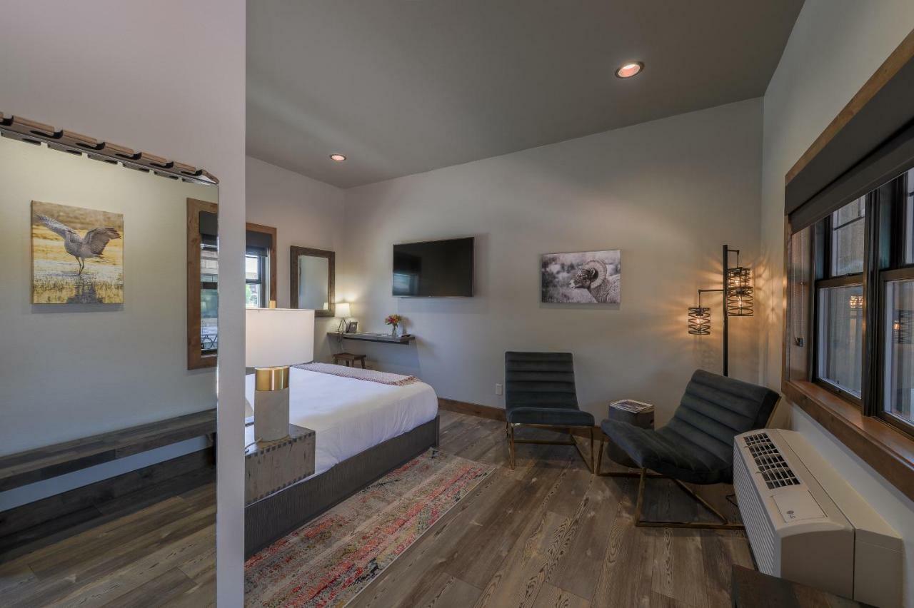 Golden Stone Inn West Yellowstone Buitenkant foto